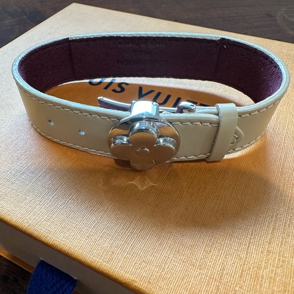 🔥🔥Louis Vuitton bracelet🔥🔥🔥 - Picture 6 of 15